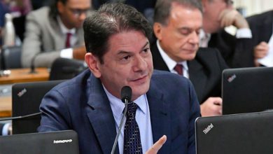 Photo of Cid Gomes diz que venda da Embraer é crime de lesa-pátria